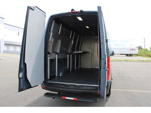 Used 2019 Mercedes-Benz Sprinter 170 image 4