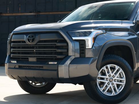 Used 2023 Toyota Tundra SR5 AWD/4WD image 37
