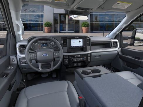 New 2026 Ford F250 XL w/ XL Off-Road Package AWD/4WD image 9