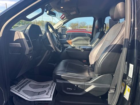 Used 2017 Ford F150 Lariat w/ Equipment Group 501A Mid AWD/4WD image 13