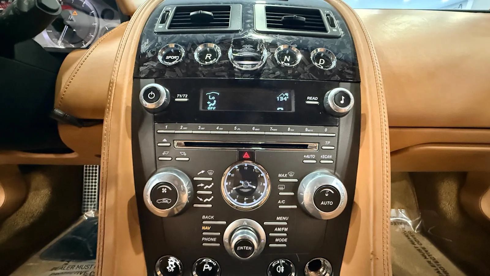 Used 2012 Aston Martin V8 Vantage Coupe RWD image 17