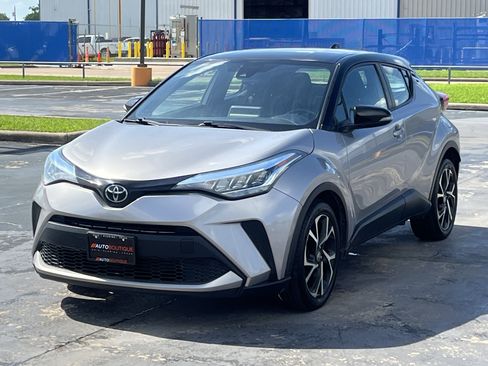 Used 2020 Toyota C-HR XLE FWD image 5