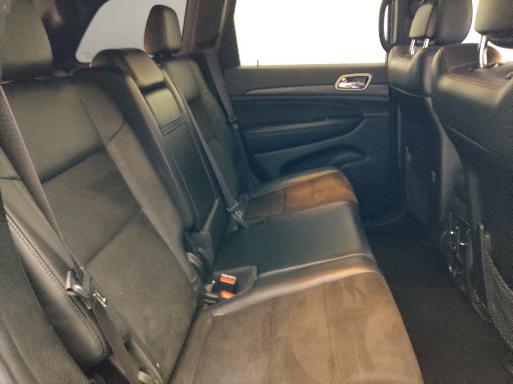 Used 2020 Jeep Grand Cherokee Altitude AWD/4WD image 19