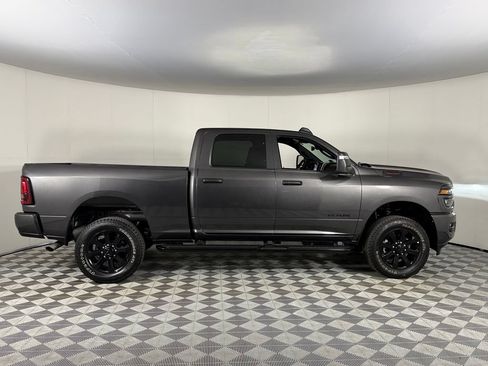 Used 2025 RAM 2500 Big Horn AWD/4WD image 7