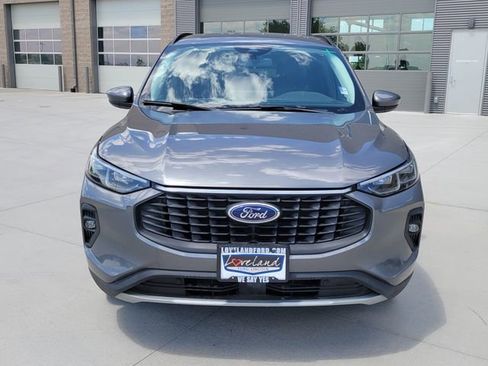 Certified 2025 Ford Escape Platinum AWD/4WD image 5