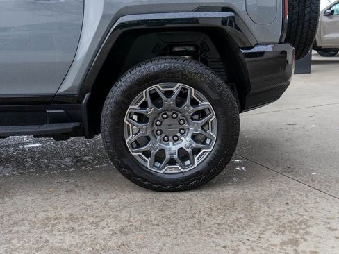 New 2026 GMC Hummer EV SUV image 32