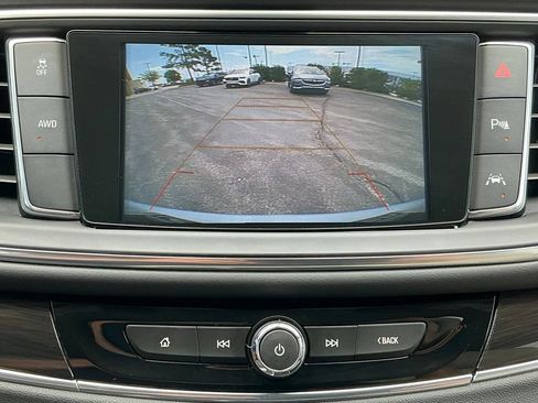 Used 2019 Buick Enclave Premium AWD/4WD image 29
