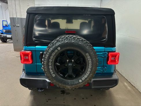 Used 2020 Jeep Wrangler Sport AWD/4WD image 8