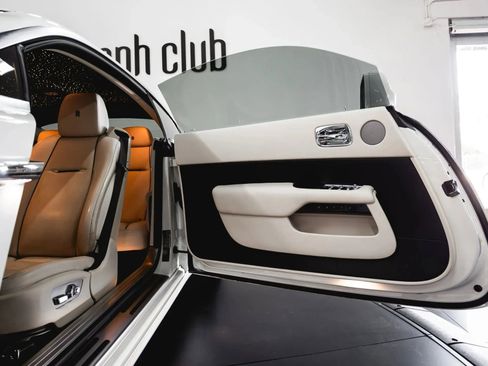 Used 2015 Rolls-Royce Wraith RWD image 20