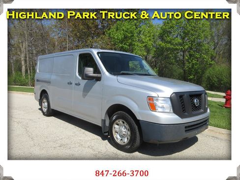 Used 2016 Nissan NV 2500 SV RWD image 1