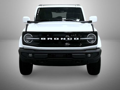 New 2025 Ford Bronco Outer Banks image 2