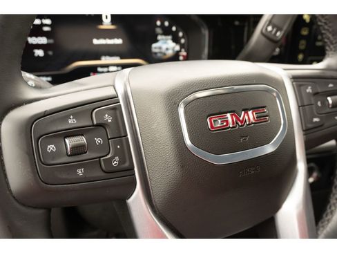 Used 2024 GMC Sierra 1500 Elevation image 28