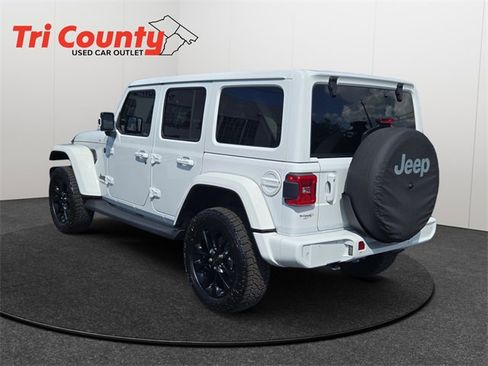 Used 2020 Jeep Wrangler Unlimited Sahara image 6