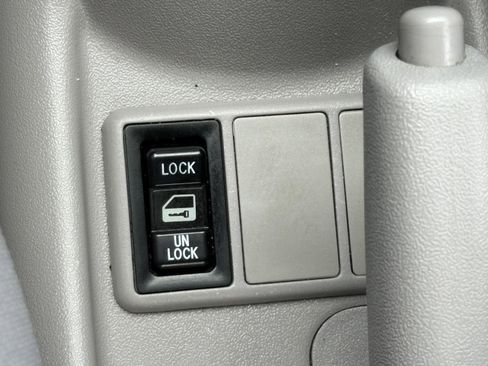 Used 2002 Toyota Echo Sedan FWD image 18