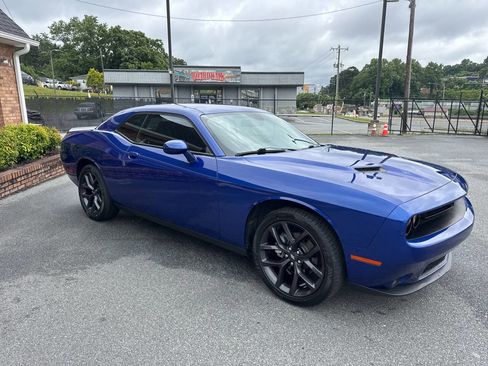 Used 2021 Dodge Challenger SXT w/ Blacktop Package image 8
