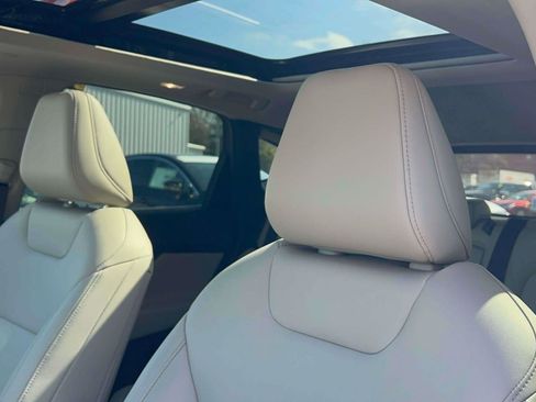 Used 2025 Nissan Murano SL image 18