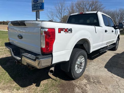 Used 2019 Ford F250 XL w/ STX Appearance Package AWD/4WD image 8