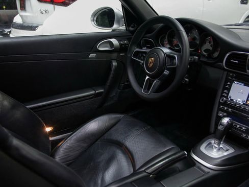 Used 2009 Porsche 911 Carrera S image 31