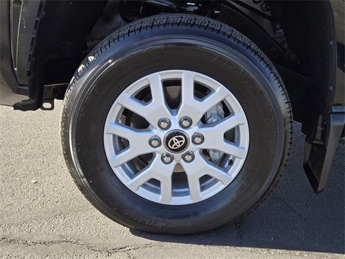 Certified 2025 Toyota Tacoma SR5 image 9