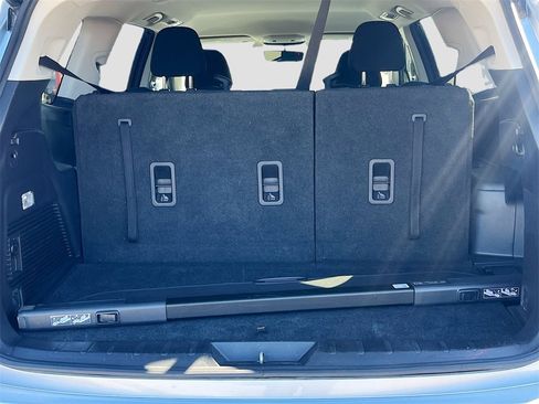 Used 2020 Subaru Ascent Premium w/ Convenience Package image 26