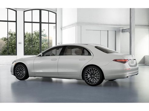 Certified 2022 Mercedes-Benz S 500 4MATIC image 31
