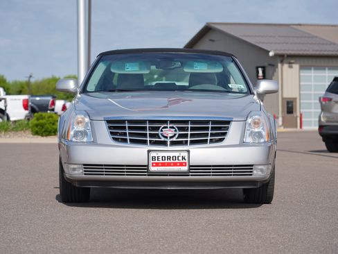 Used 2008 Cadillac DTS FWD image 8