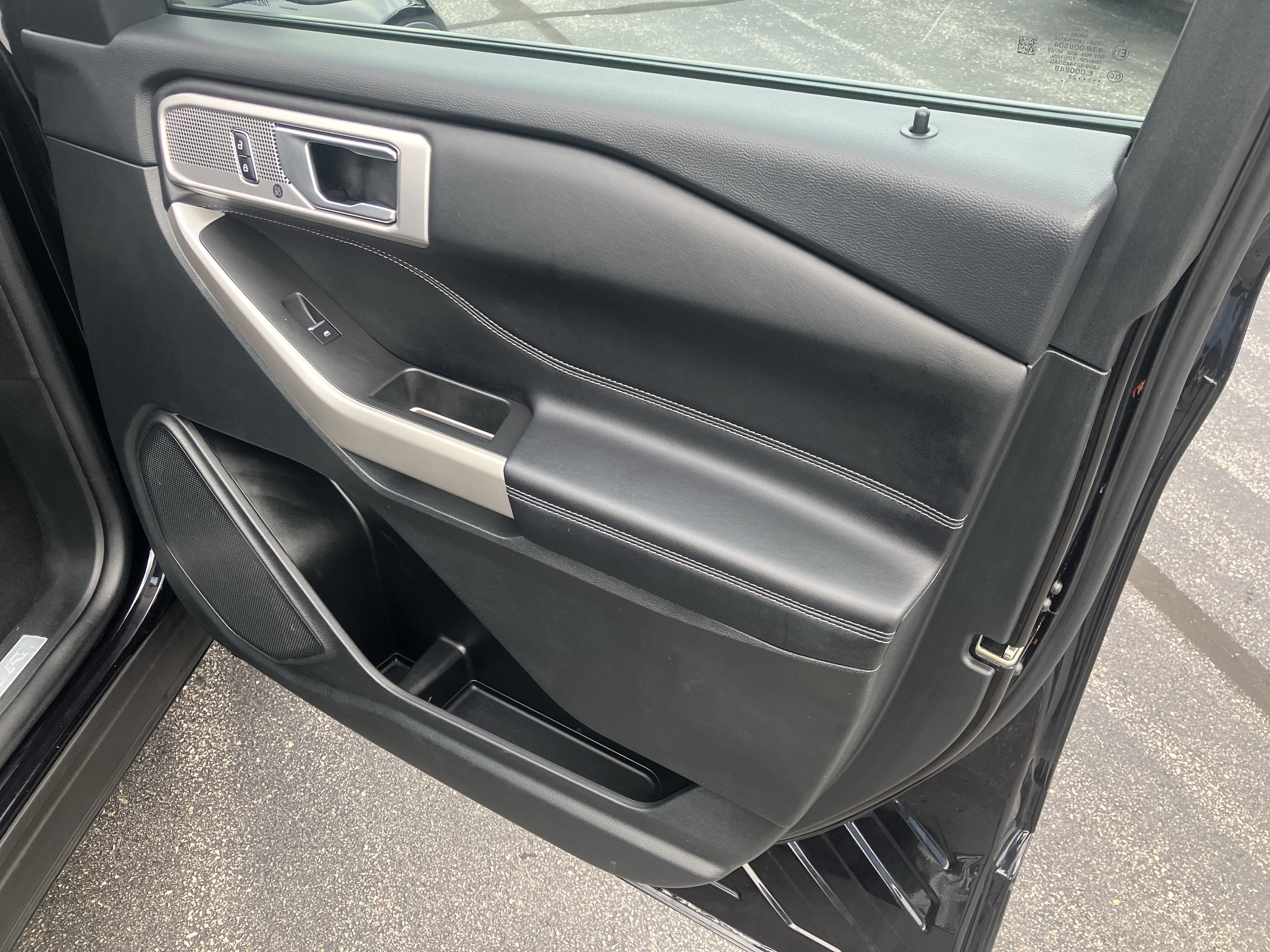 Certified 2023 Ford Explorer Limited AWD/4WD image 10