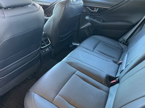 Used 2025 Subaru Outback Limited AWD/4WD image 11