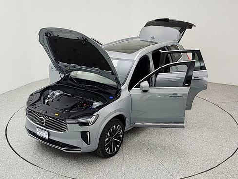 New 2026 Volvo XC90 B6 Plus w/ Protection Package image 38