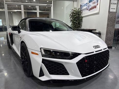 Used 2020 Audi R8 V10 w/ 20" Wheel Package image 39