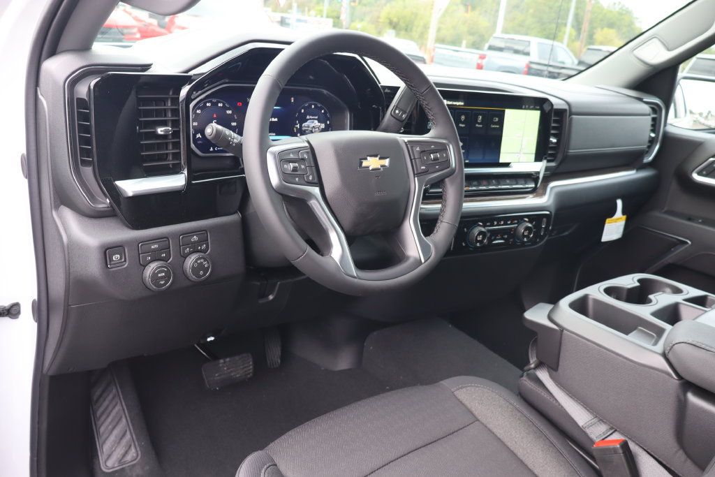 New 2026 Chevrolet Silverado 1500 LT AWD/4WD image 6