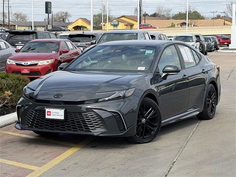 Certified 2026 Toyota Camry SE w/ Convenience Package image 2