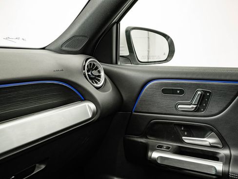 Certified 2024 Mercedes-Benz GLB 250 4MATIC image 39