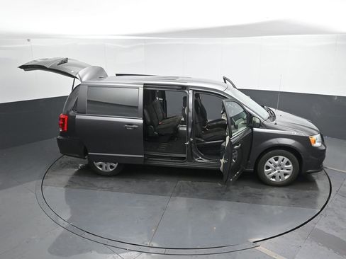 Used 2020 Dodge Grand Caravan SE w/ UConnect Hands-Free Group image 55