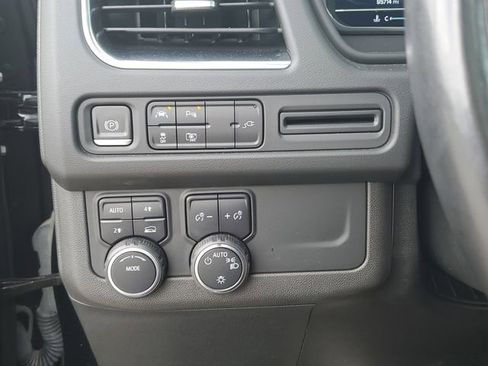 Used 2022 Chevrolet Tahoe LT w/ LT Signature Plus Package image 21