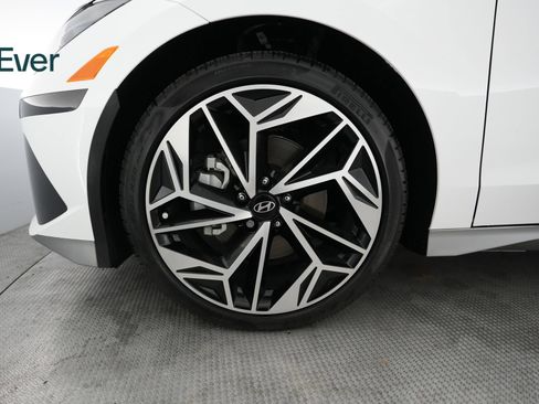 Used 2024 Hyundai Ioniq 6 Limited RWD image 19