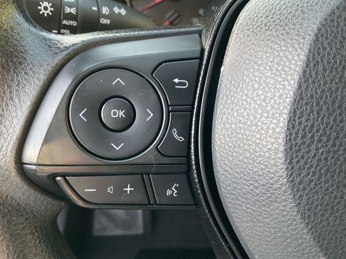 Used 2021 Toyota RAV4 XLE image 29