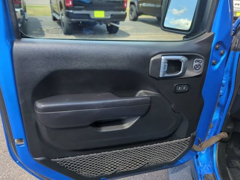 Used 2021 Jeep Gladiator Sport AWD/4WD image 37