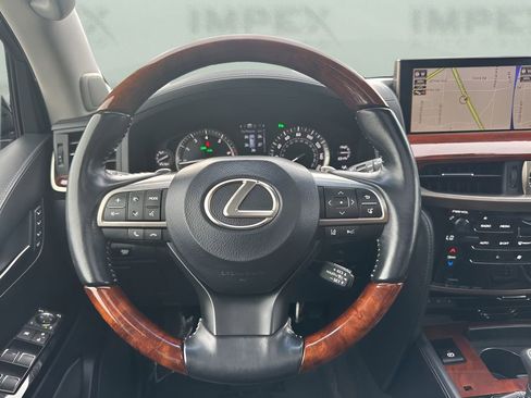 Used 2016 Lexus LX 570 4WD image 16