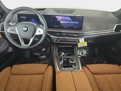 New 2026 BMW X7 xDrive40i image 11