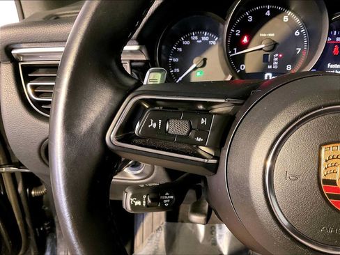 Certified 2024 Porsche Macan AWD/4WD image 27