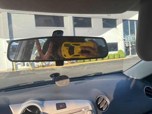 Used 2011 Toyota Matrix image 5