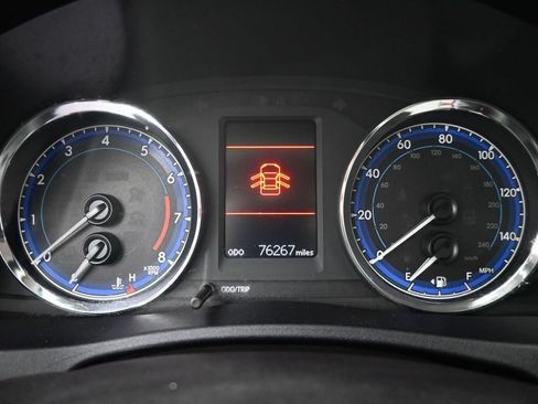 Used 2019 Toyota Corolla LE FWD image 19