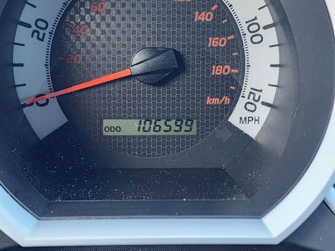 Used 2015 Toyota Tacoma PreRunner image 24