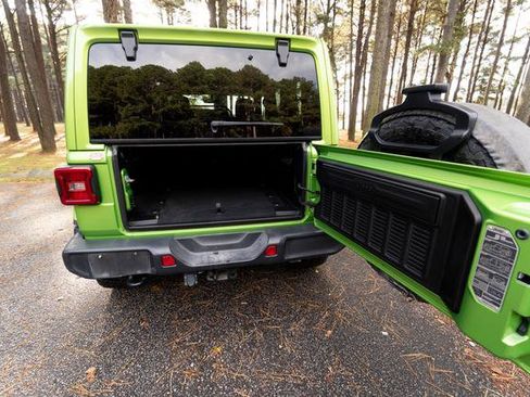 Used 2019 Jeep Wrangler Unlimited Sahara w/ Uconnect 4C Nav & Sound Group image 31