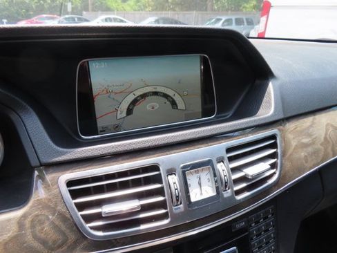 Used 2014 Mercedes-Benz E 350 Sedan image 23