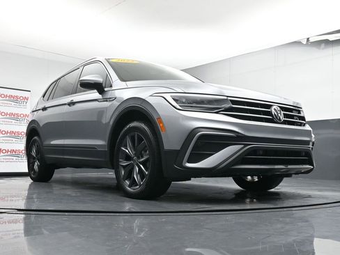 Used 2022 Volkswagen Tiguan SE image 19