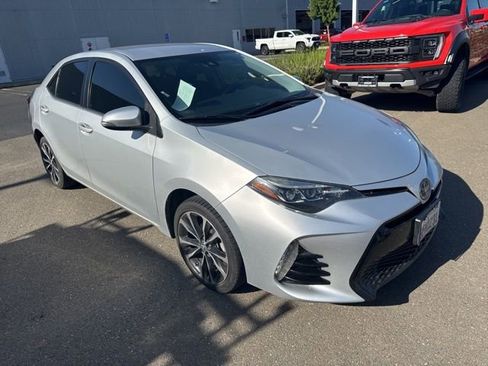 Used 2019 Toyota Corolla SE FWD image 4