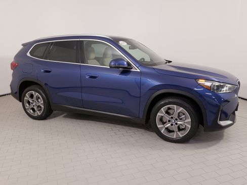 Used 2023 BMW X1 xDrive28i w/ Convenience Package AWD/4WD image 9