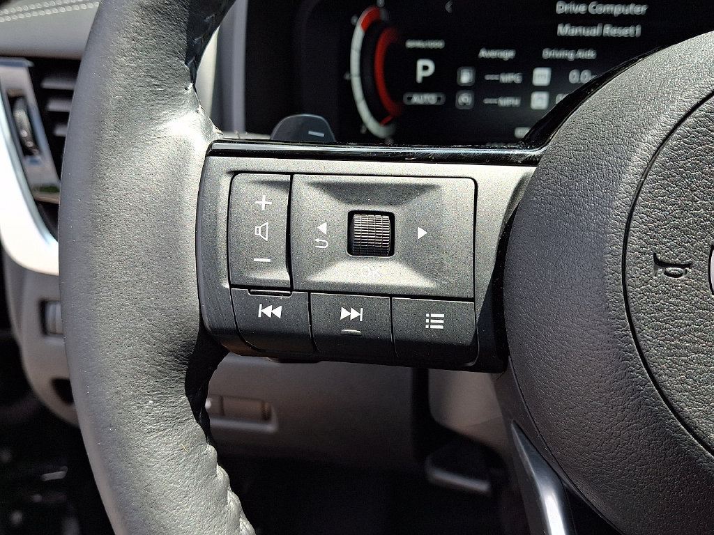 Used 2023 Nissan Rogue Platinum w/ Platinum Premium Package AWD/4WD image 22